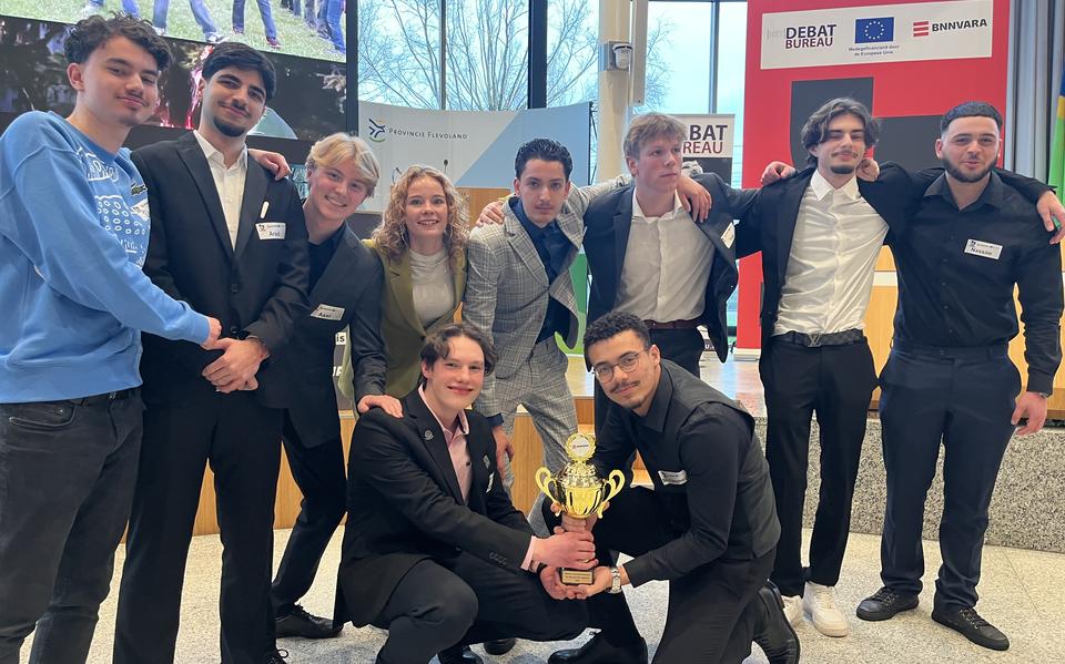Het Baken Park Lyceum wint voorronde Flevoland van Op weg naar Het Lagerhuis 2024 De